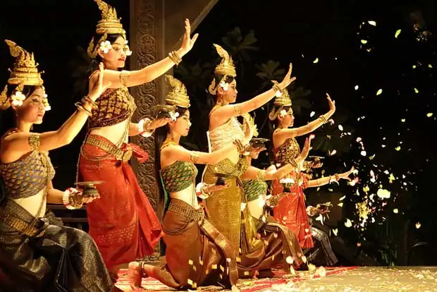 Apsara Performance Show + Buffet Dinner in Siem Reap image