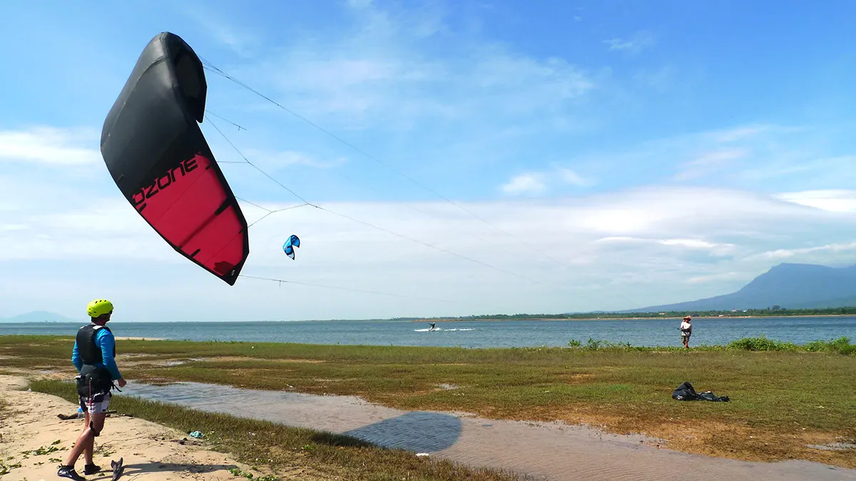 Kiteboarding Discovery Lesson in Kampot Cambodia 3