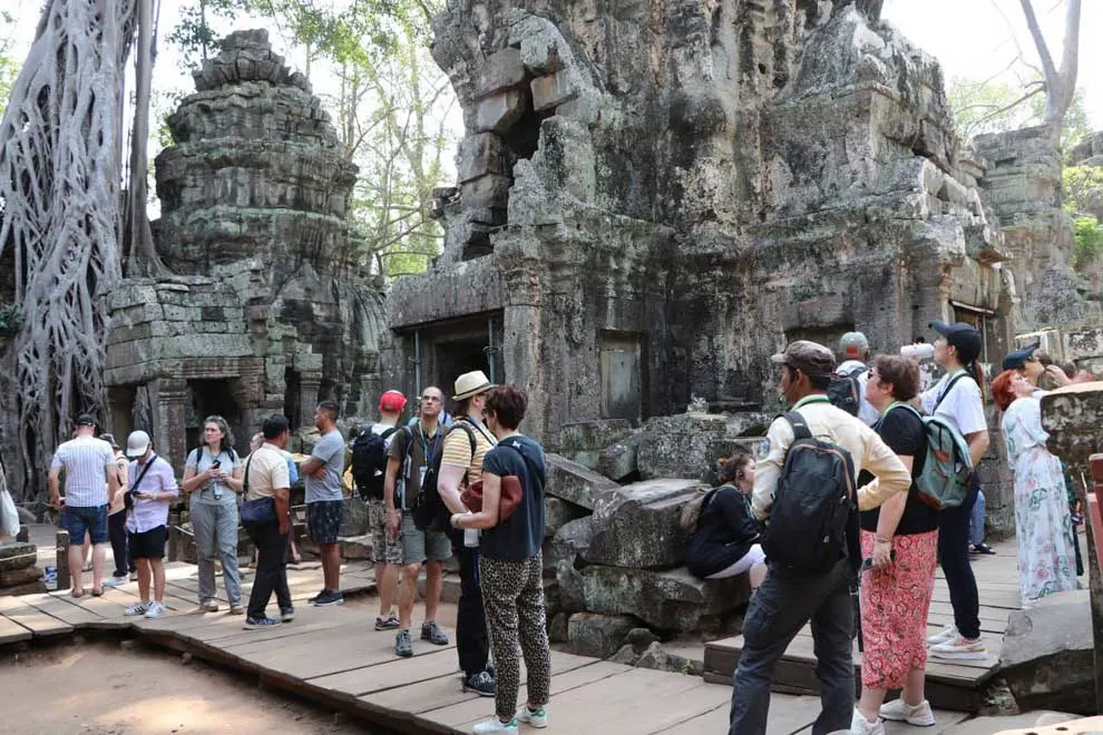 Tour Guide Service in Cambodia 2