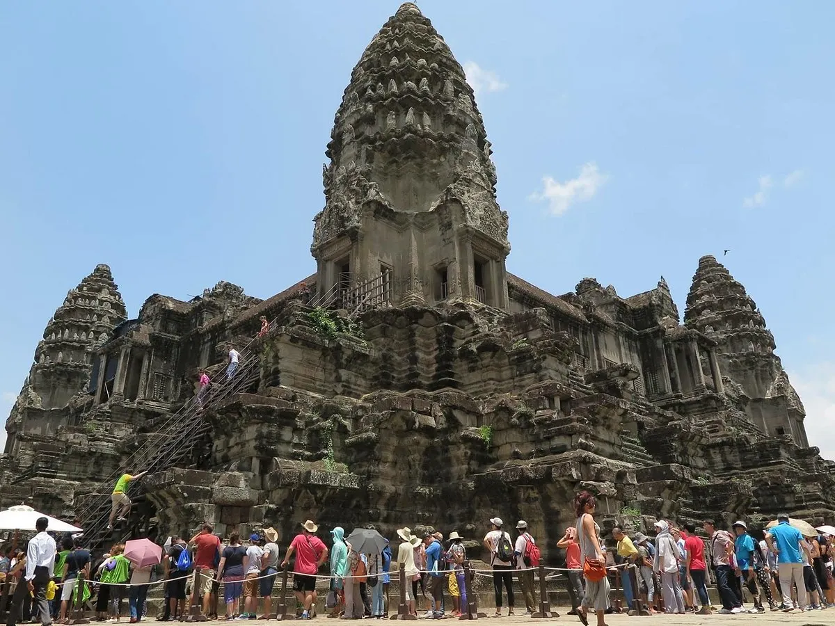 Tour Guide Service in Cambodia 4