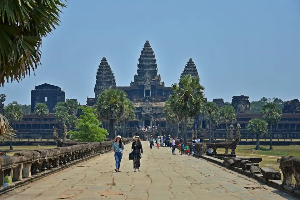 Angkor Wat Small Circuit Tour 2