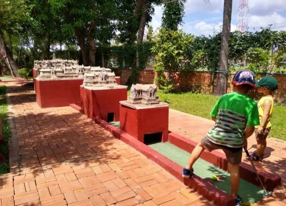 Angkor Wat Putt (Mini Golf) in Siem Reap 3