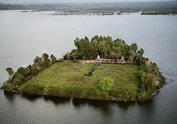 West Baray Cycling Tour & Boat Riding Tour 2