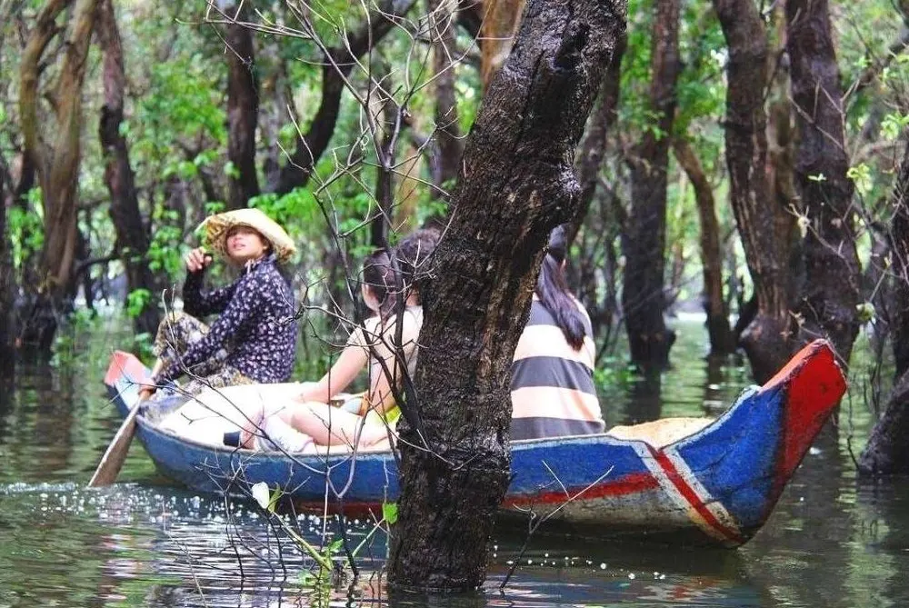 Kompong Phluk Floating Village Tour of Siem Reap image