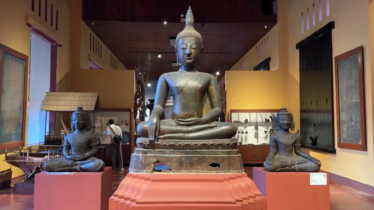 Phnom Penh National Museum, Royal Palace & Silver Pagoda Tours 4