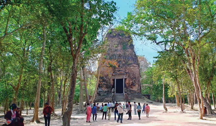 Temple of Sambor Prei Kuk & Kompong Khleang Floating Villag Discovery Tour image