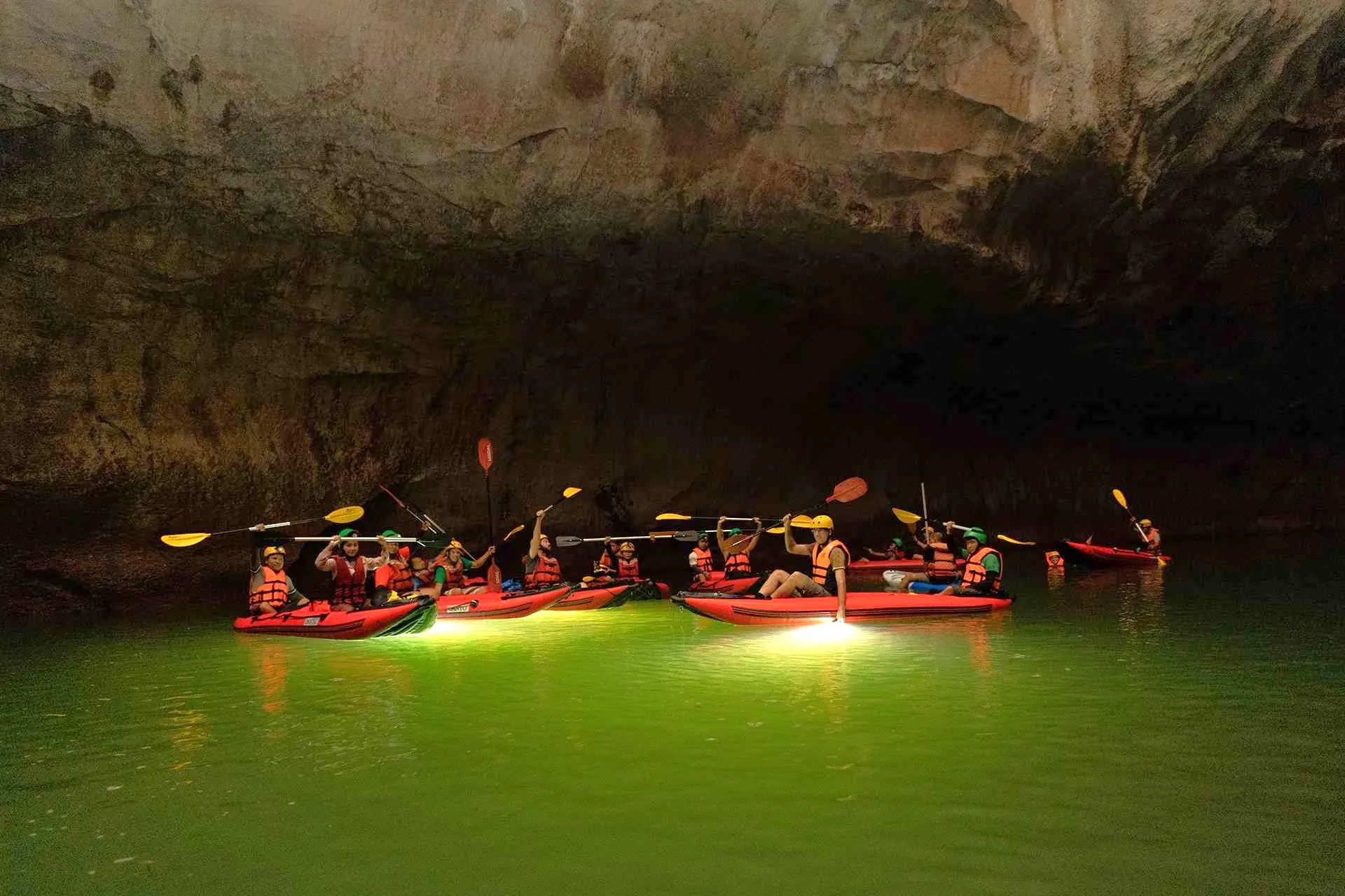 Kong Lor Cave Kayaking 2
