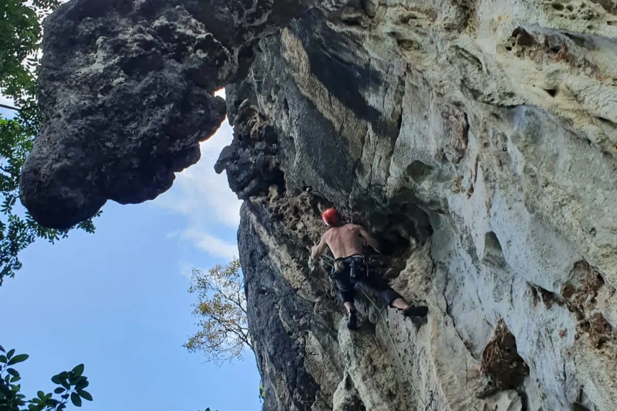 Rock Climbing in Vang Vieng 3