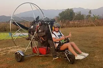 Paramotor Over Vang Vieng 4