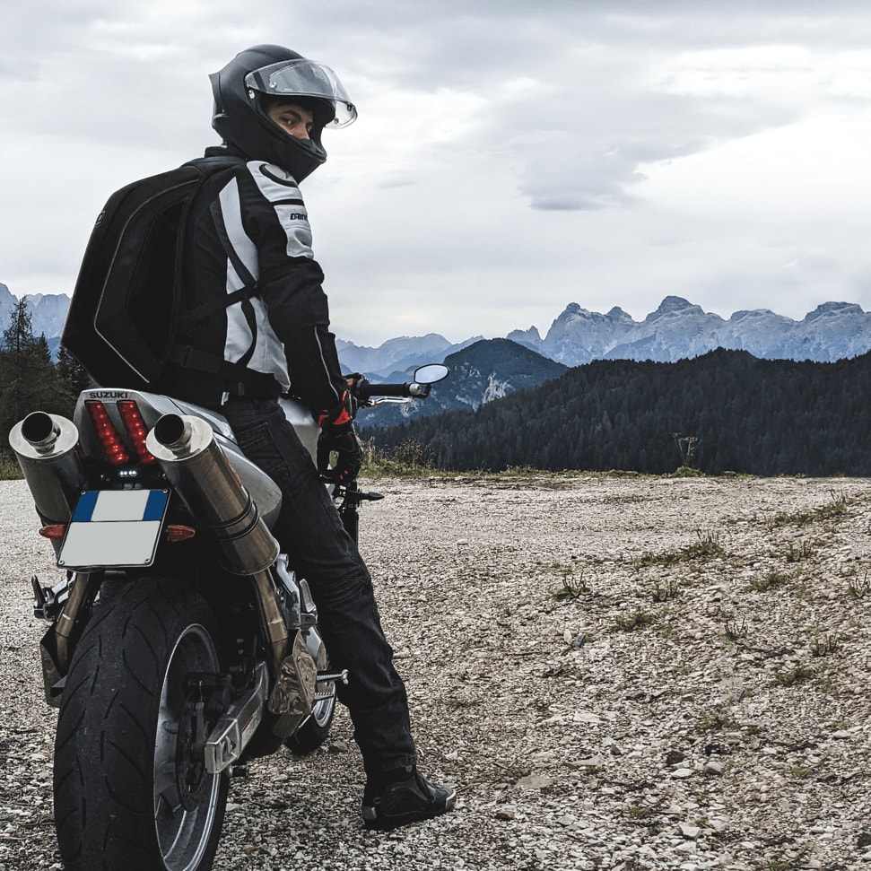 トレンティーノ地方を走るバイク旅の風景
