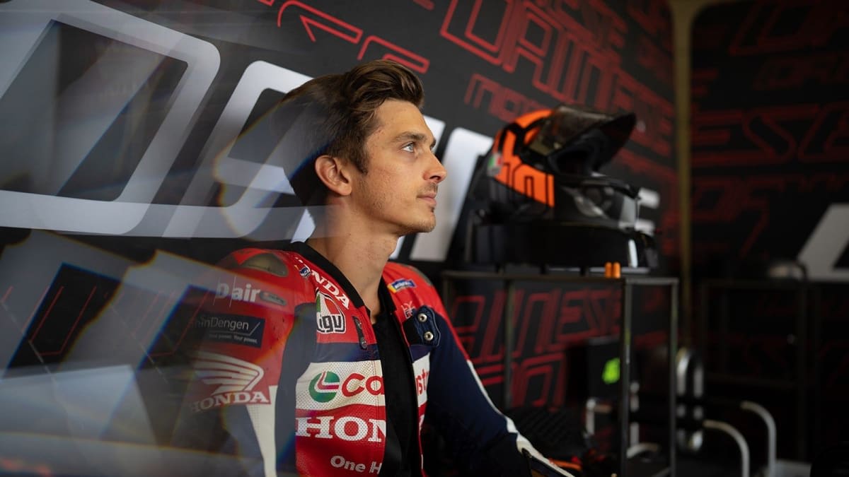 Dainese Project Apexイベントで走行するルカ・マリーニ