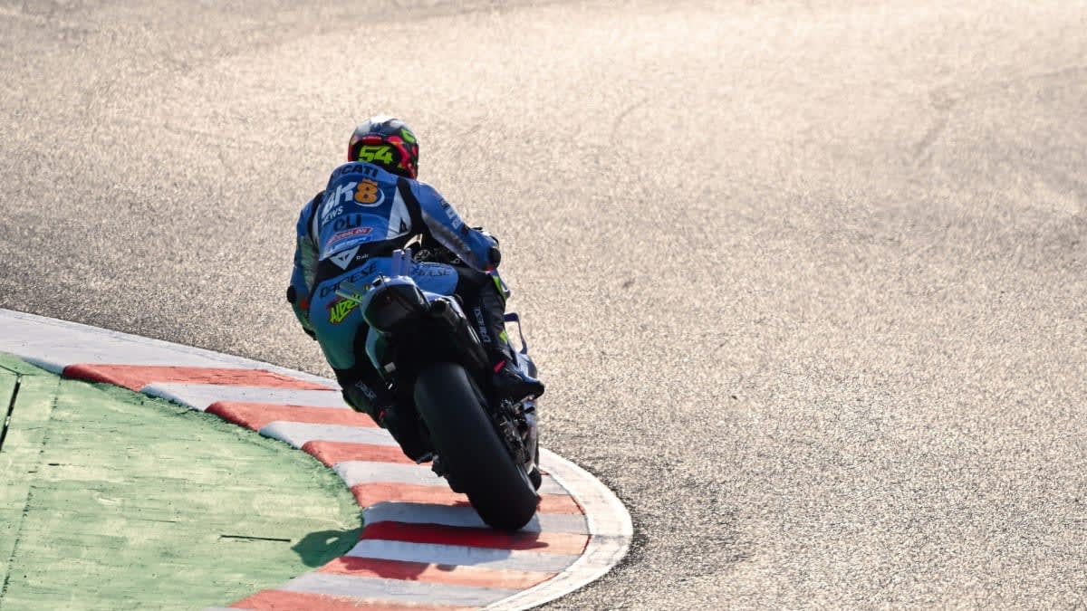 MotoGP™日本GPで走行するフェルミン・アルデグエル