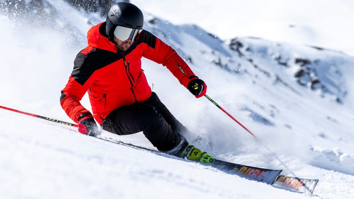 スキージャケットの着用シーン