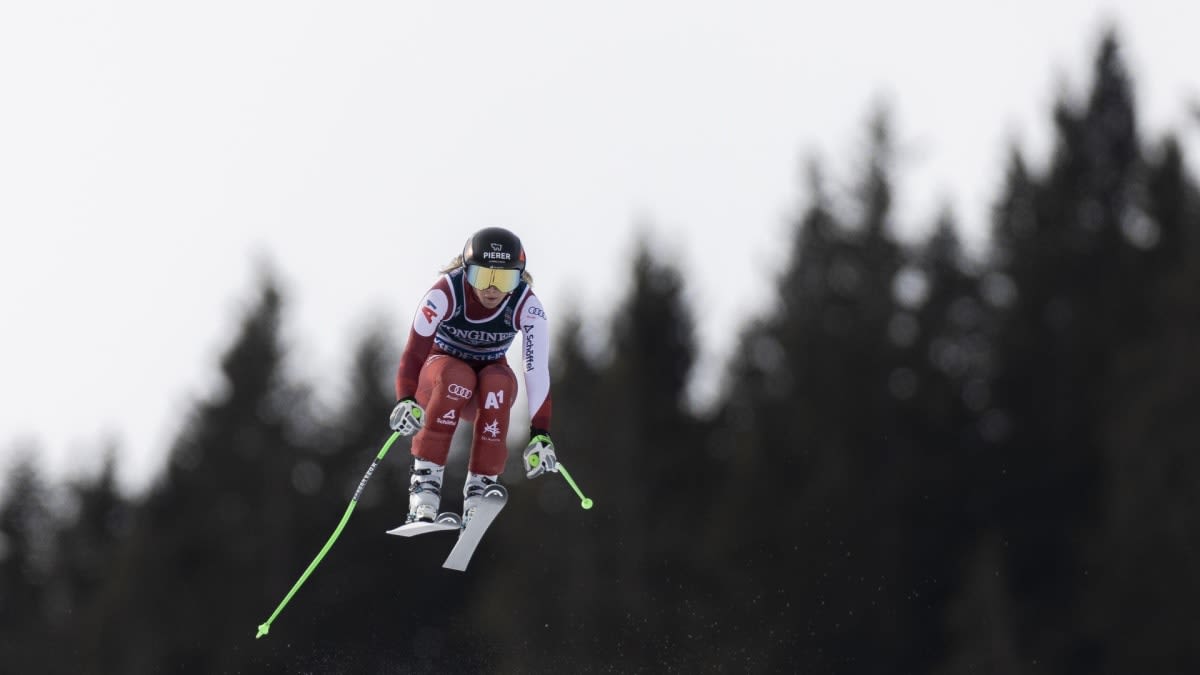高速滑走中のコルネリア・ヒュッター