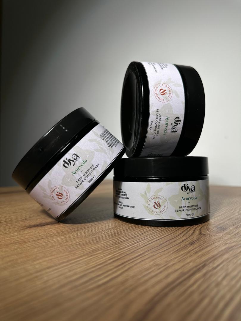 Ayuverda Deep Moisture Repair Conditioner
