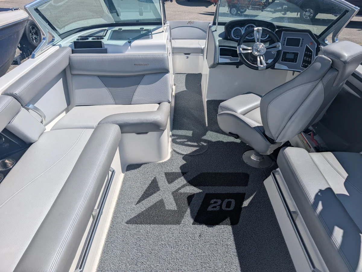 2018 Mastercraft XT 20