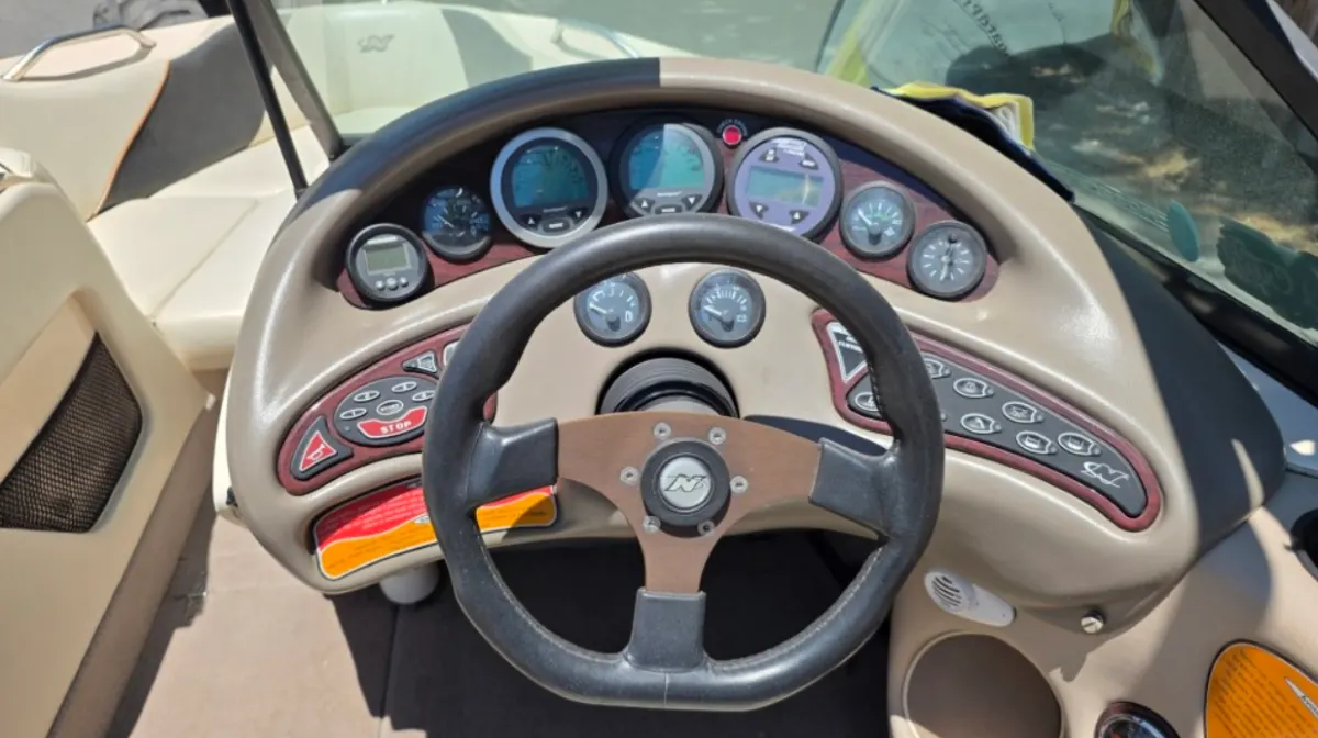 2001 Super Air Nautique 210