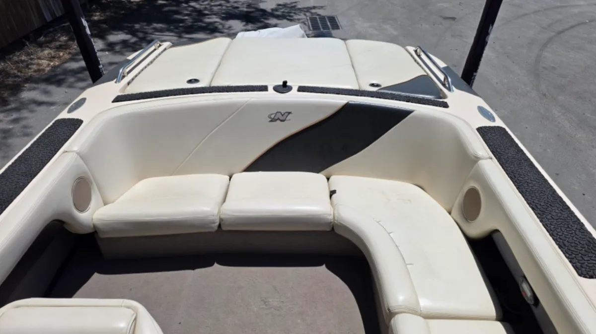2001 Super Air Nautique 210
