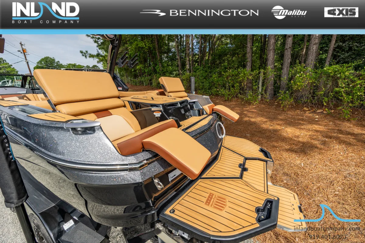 MasterCraft X24 w Thruster