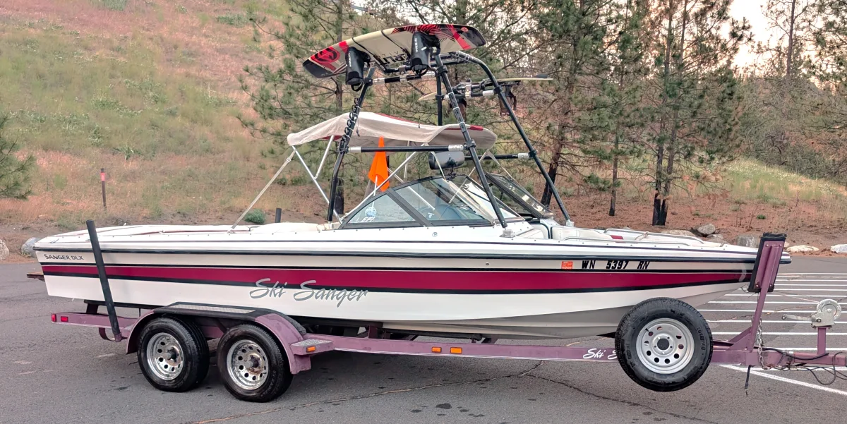 1999 Sanger Boats DLX