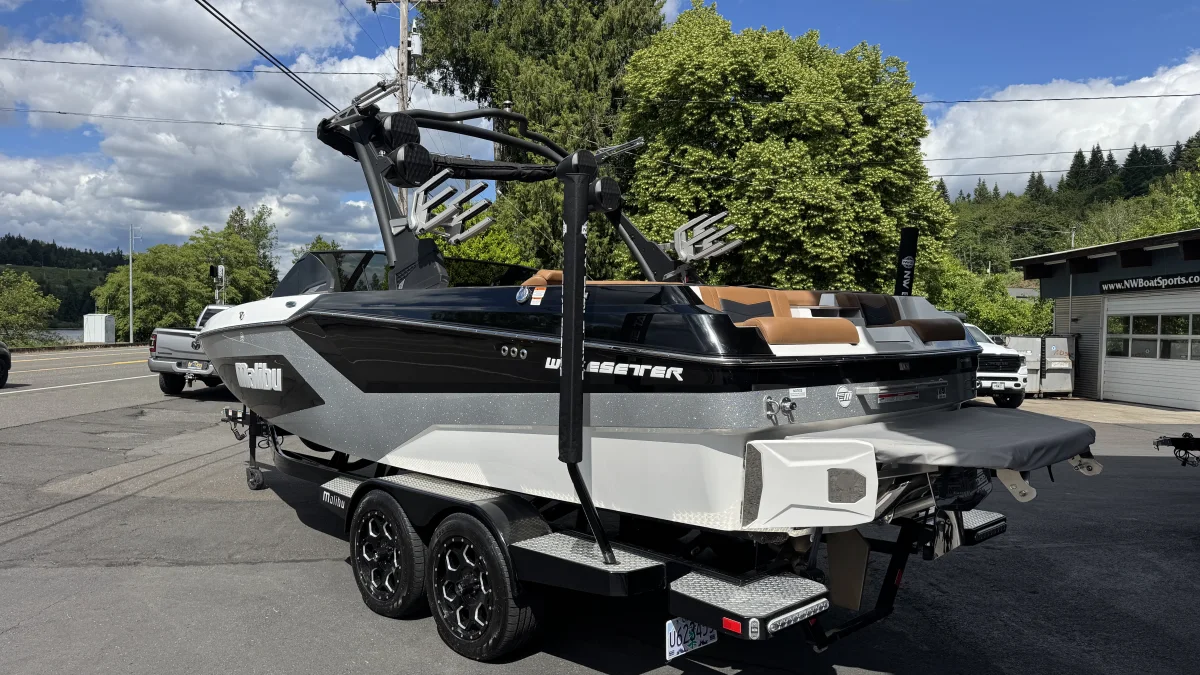 2024 Malibu 23 mxz