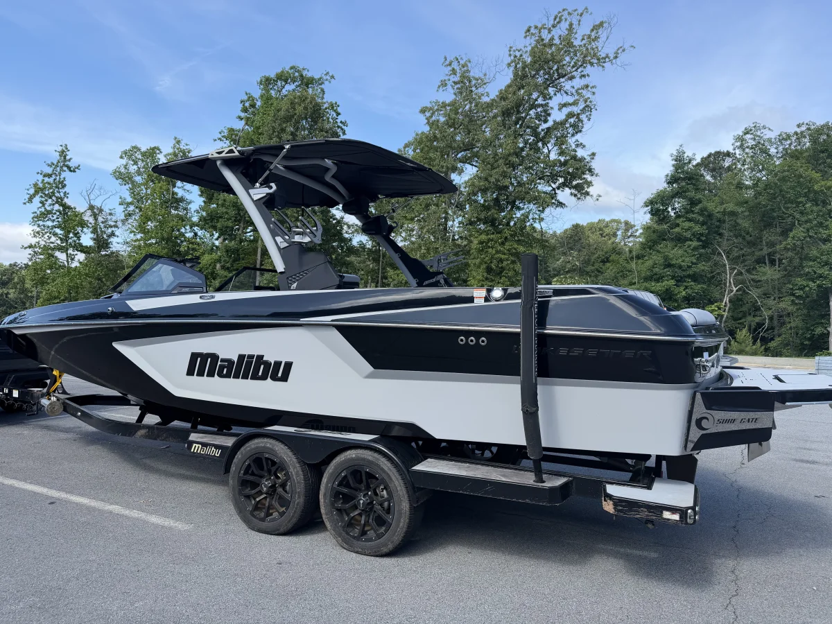 2022-malibu-wakesetter-24-mxz-137842-image0.webp_015925