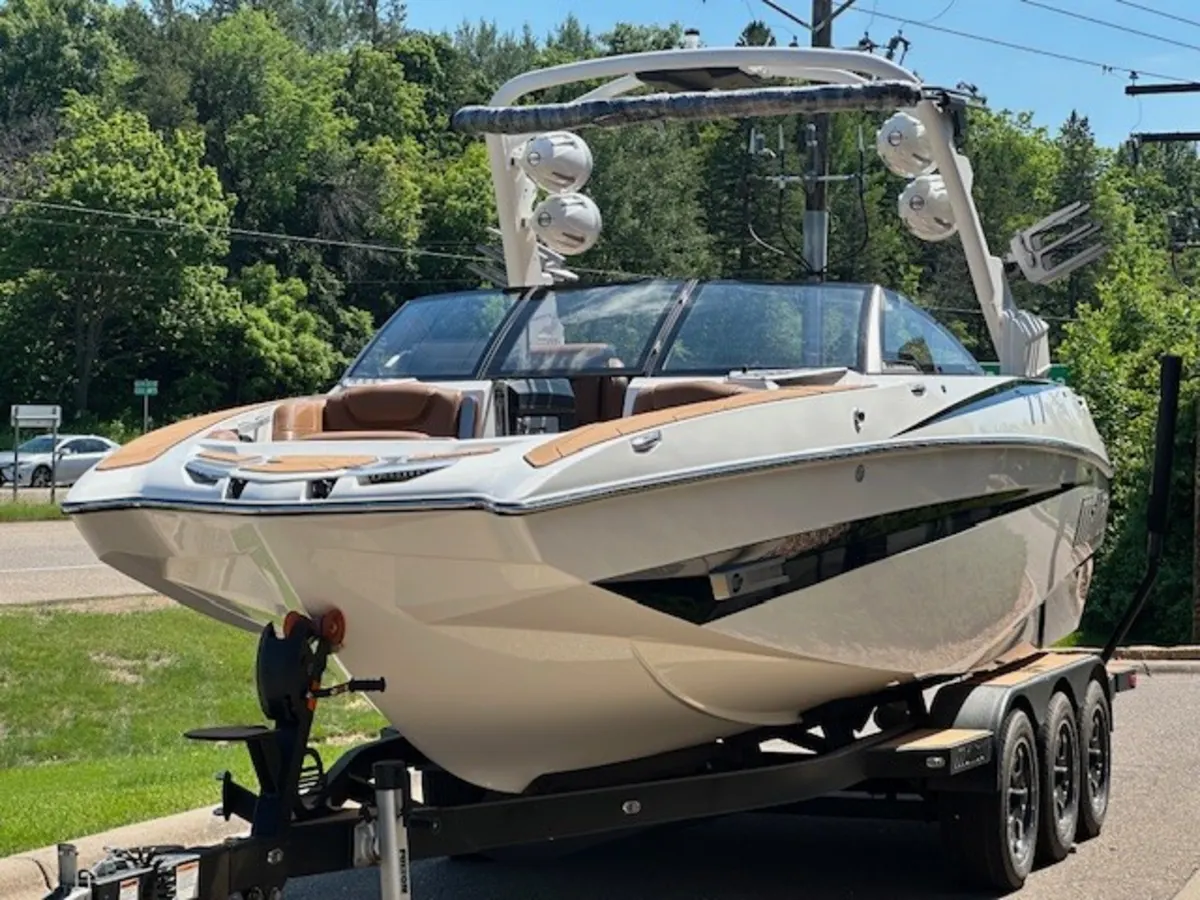 2019 Malibu M235