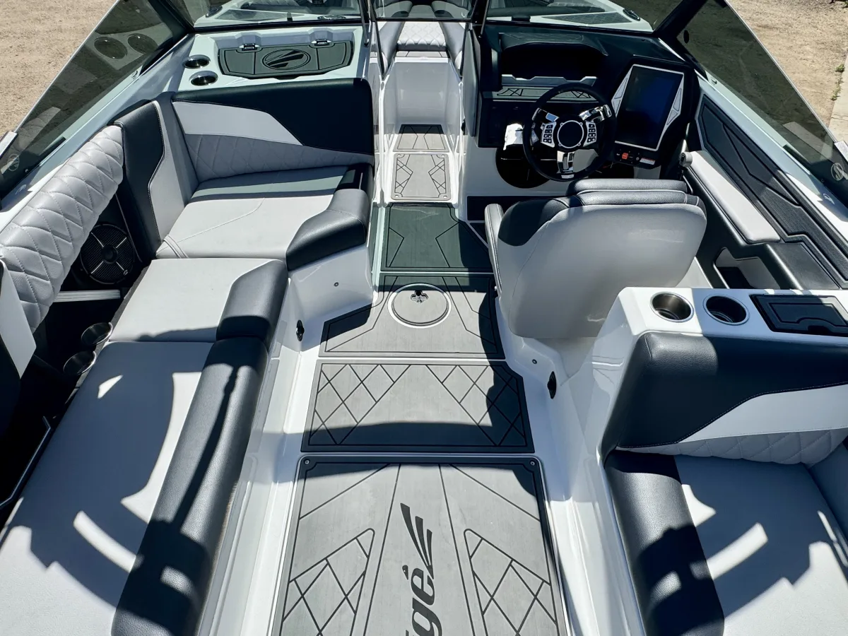 2022 Tige Z3 - Power Tower - ALMOST NEW