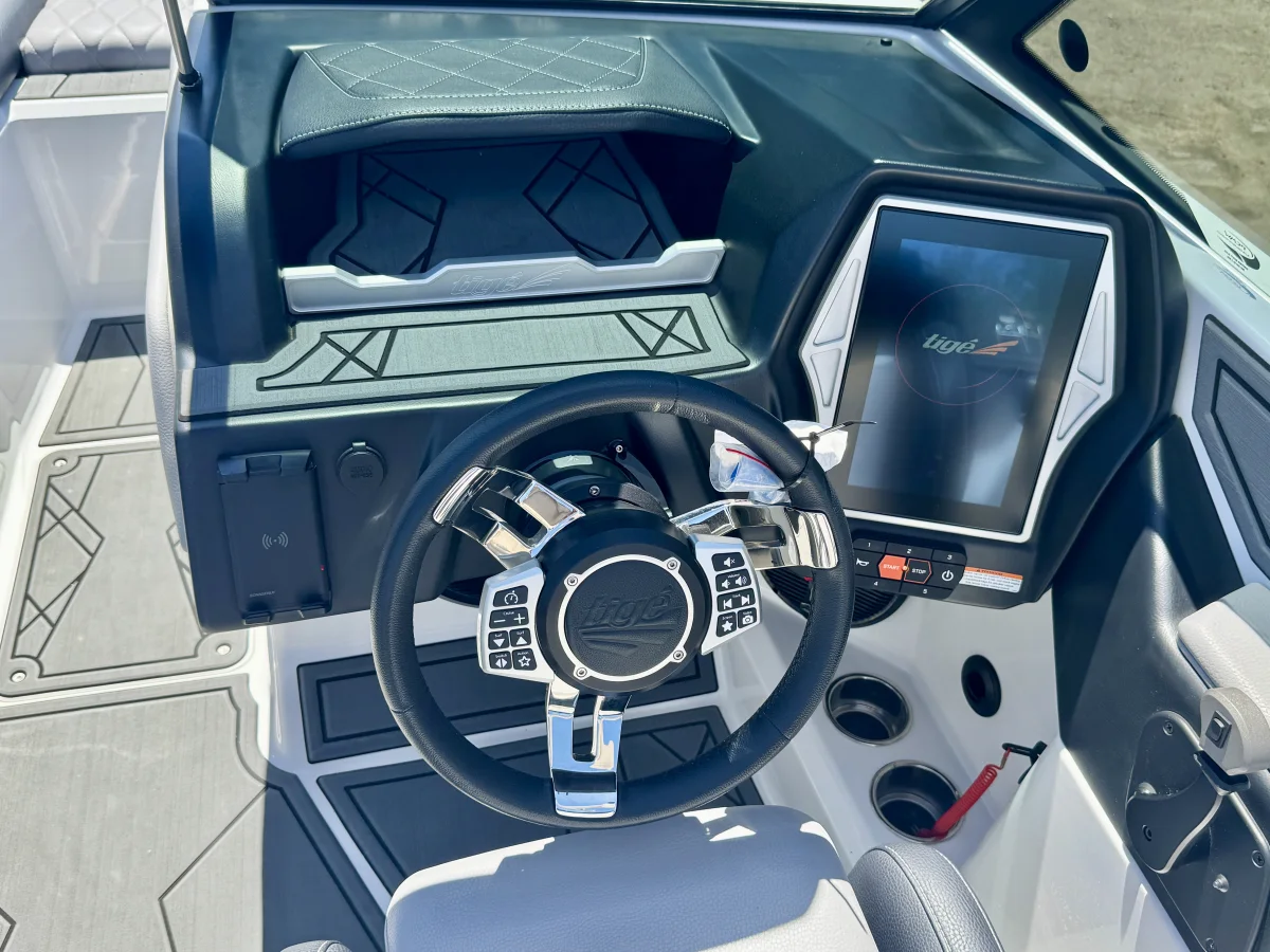 2022 Tige Z3 - Power Tower - ALMOST NEW