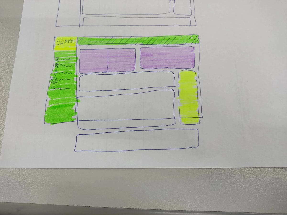 Rascunho de wireframe da interface feito à mão durante o desenho do fluxo
