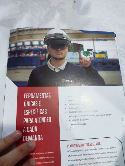 Reportagem sobre ferramentas de realidade aumentada na indústria