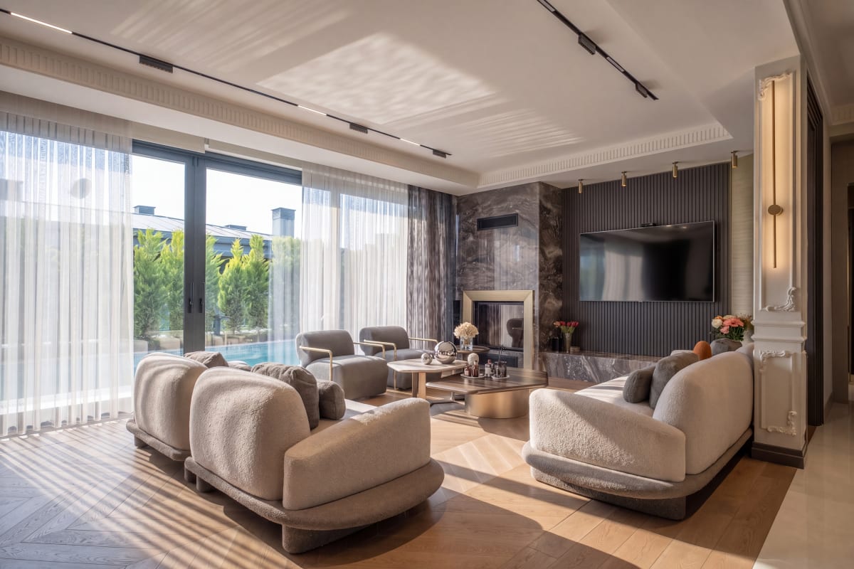 Lena Bademli — GNT Villa Project
