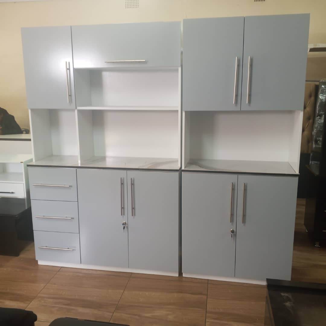 3 door kitchen Unit 