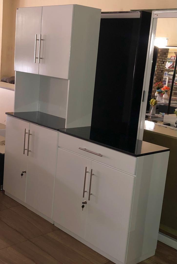 Kitchen Unit 2 door