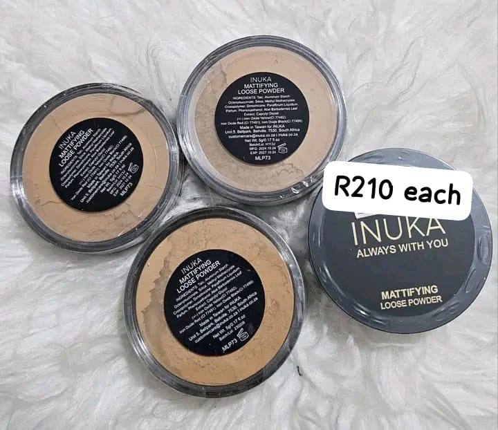 INUKA Mattifying Loose Powder.