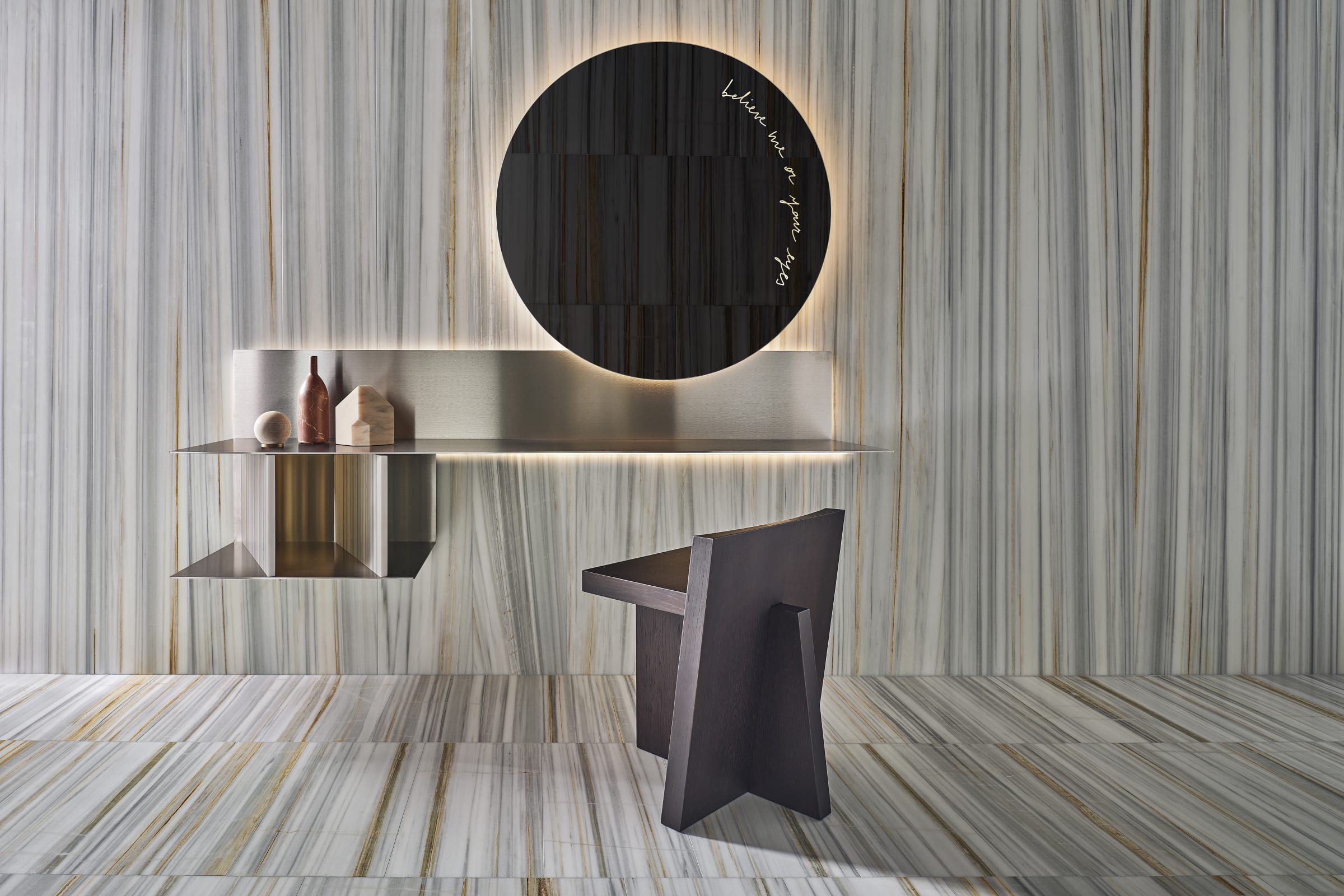 Honed Albe d'Or walls and floor in the Salvatori Milan showroom
