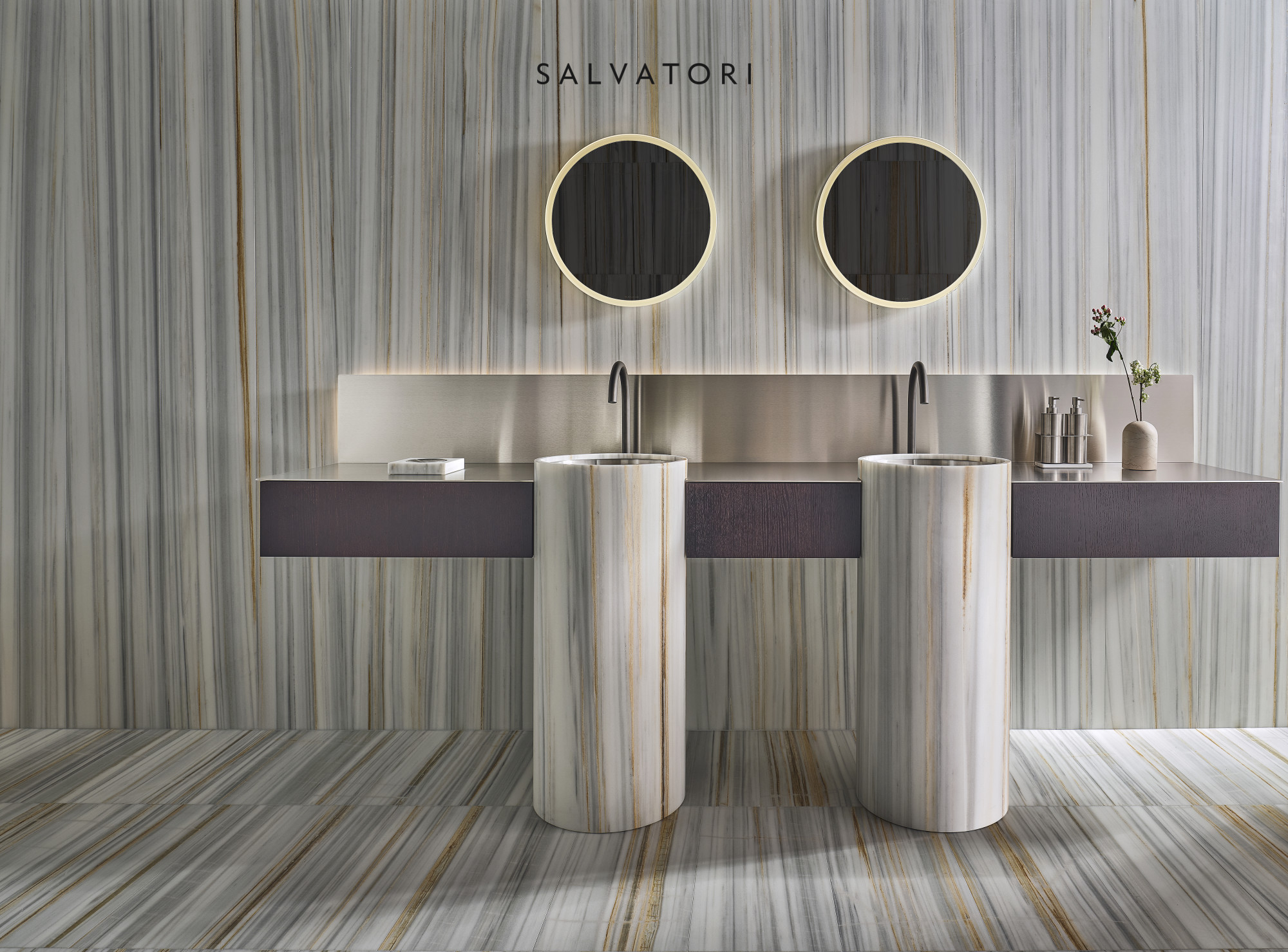 Bathroom in honed Albe d'Or, Salvatori Milan showroom
