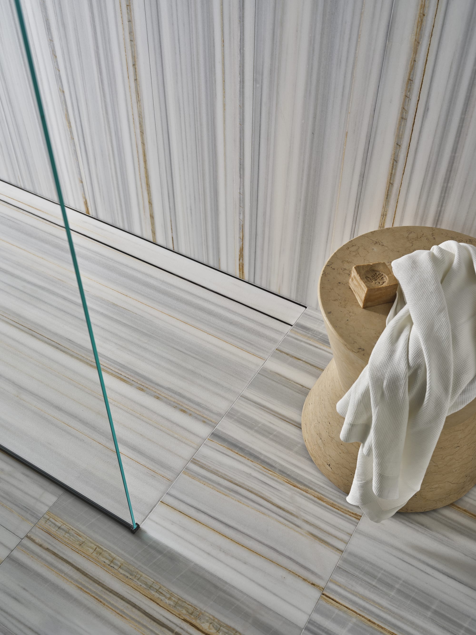 Honed Albe d'Or shower area, Salvatori Milan showroom