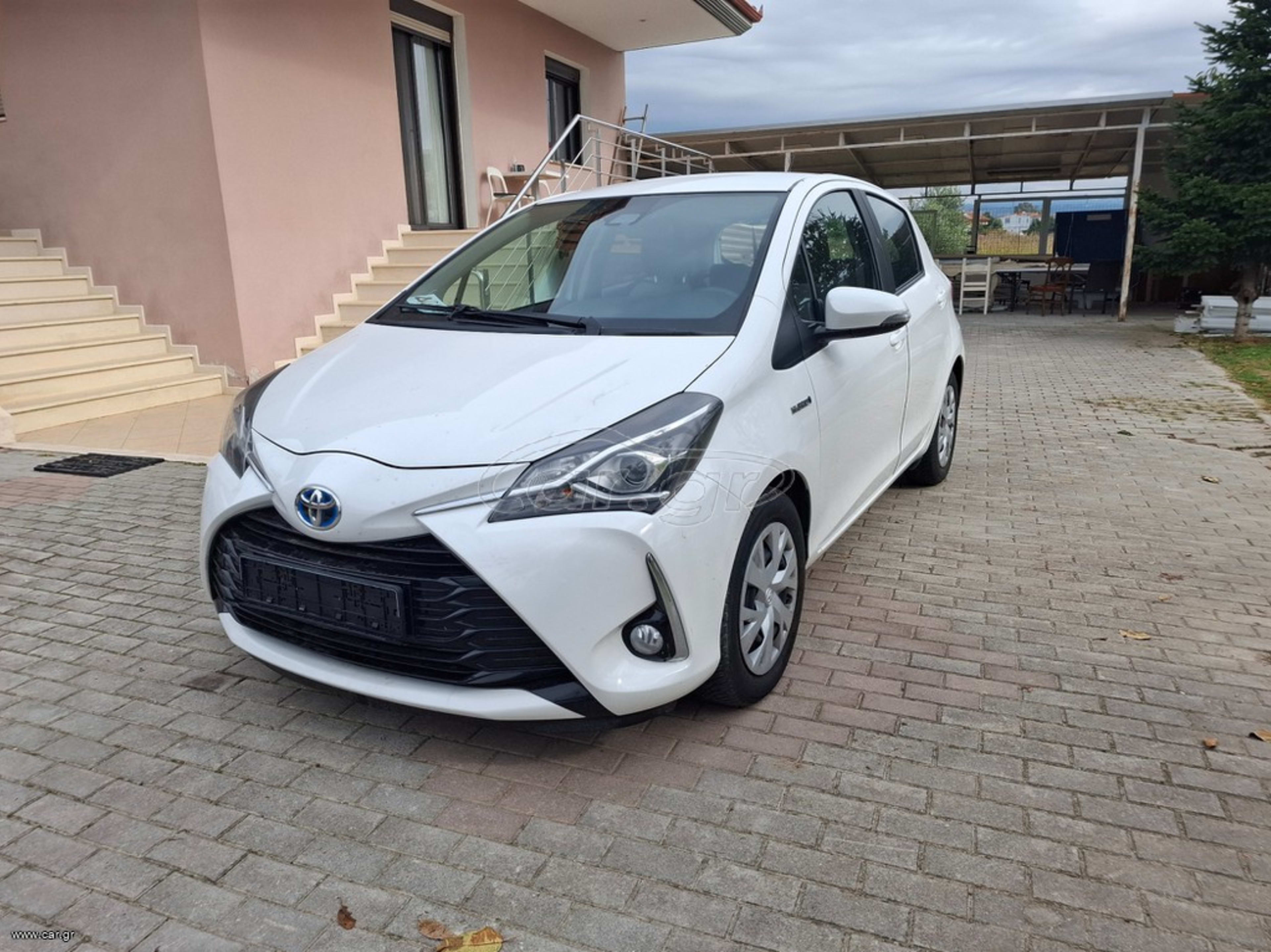 Natali-Cars-Toyota Yaris