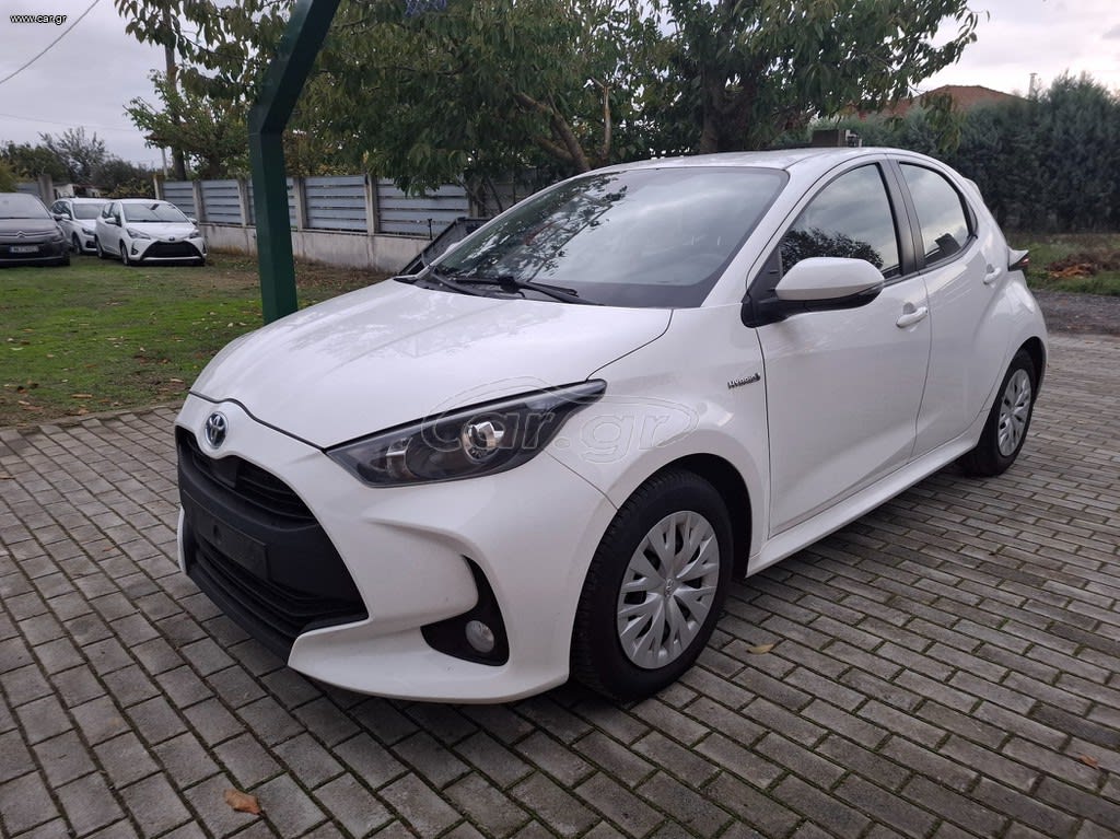 Natali-Cars-Toyota Yaris