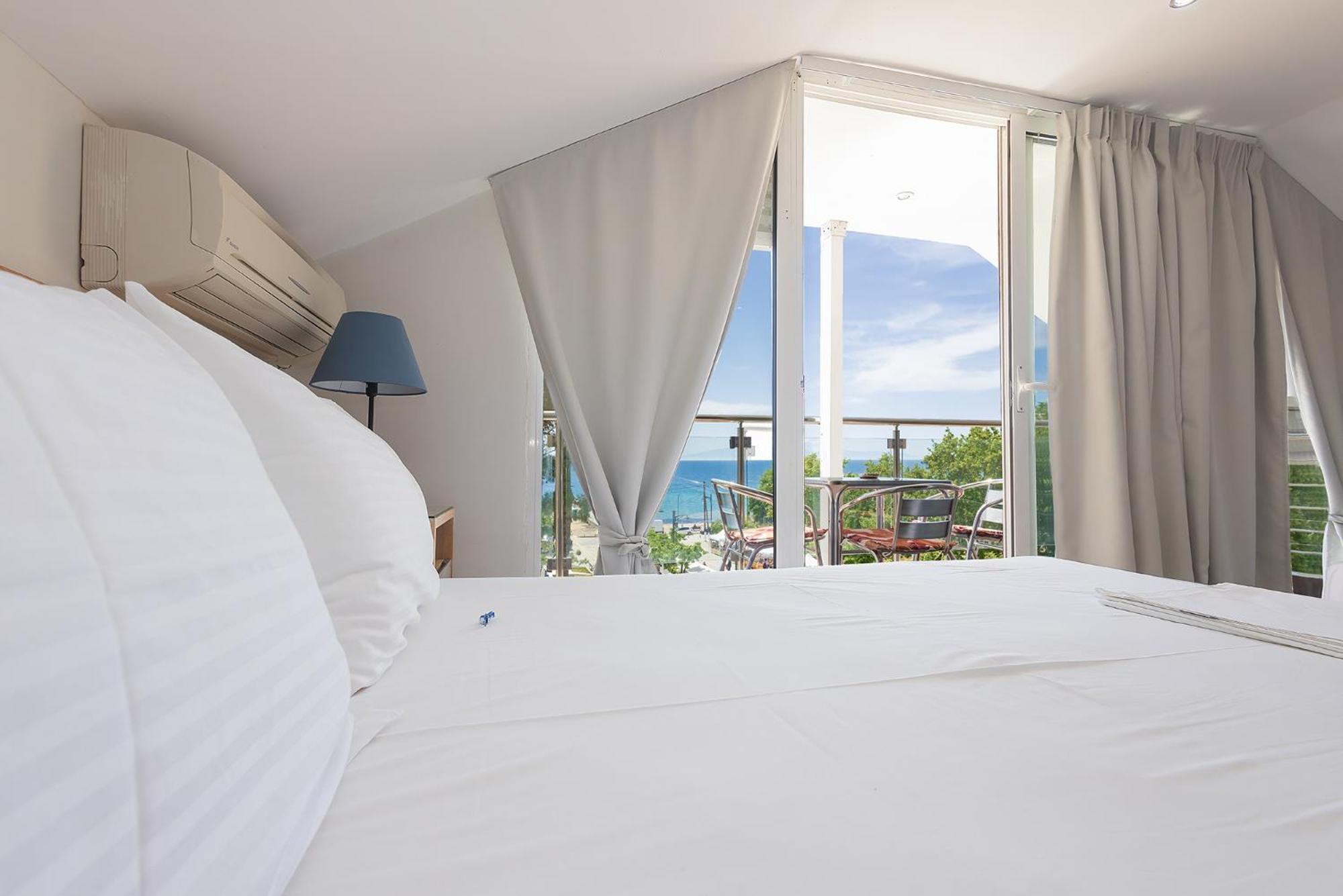 Le Monde Suites, 5 โ 1