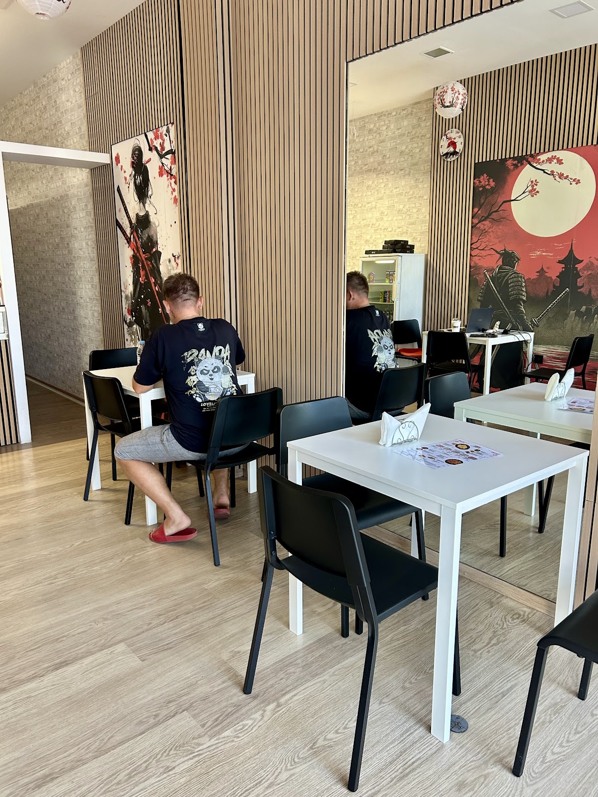 Sushi & Noodles 5