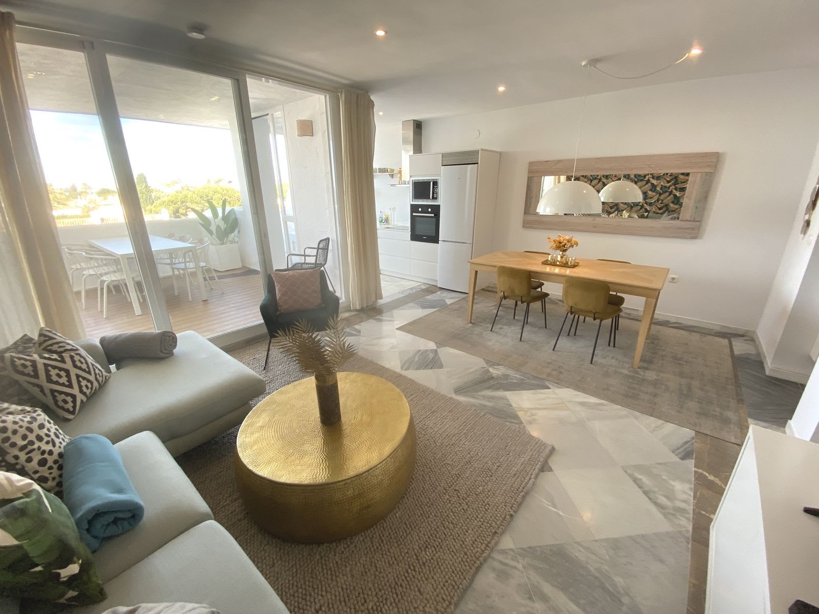 Duplex-penthouse til salgs i Nueva Andalucía, Bilde 3