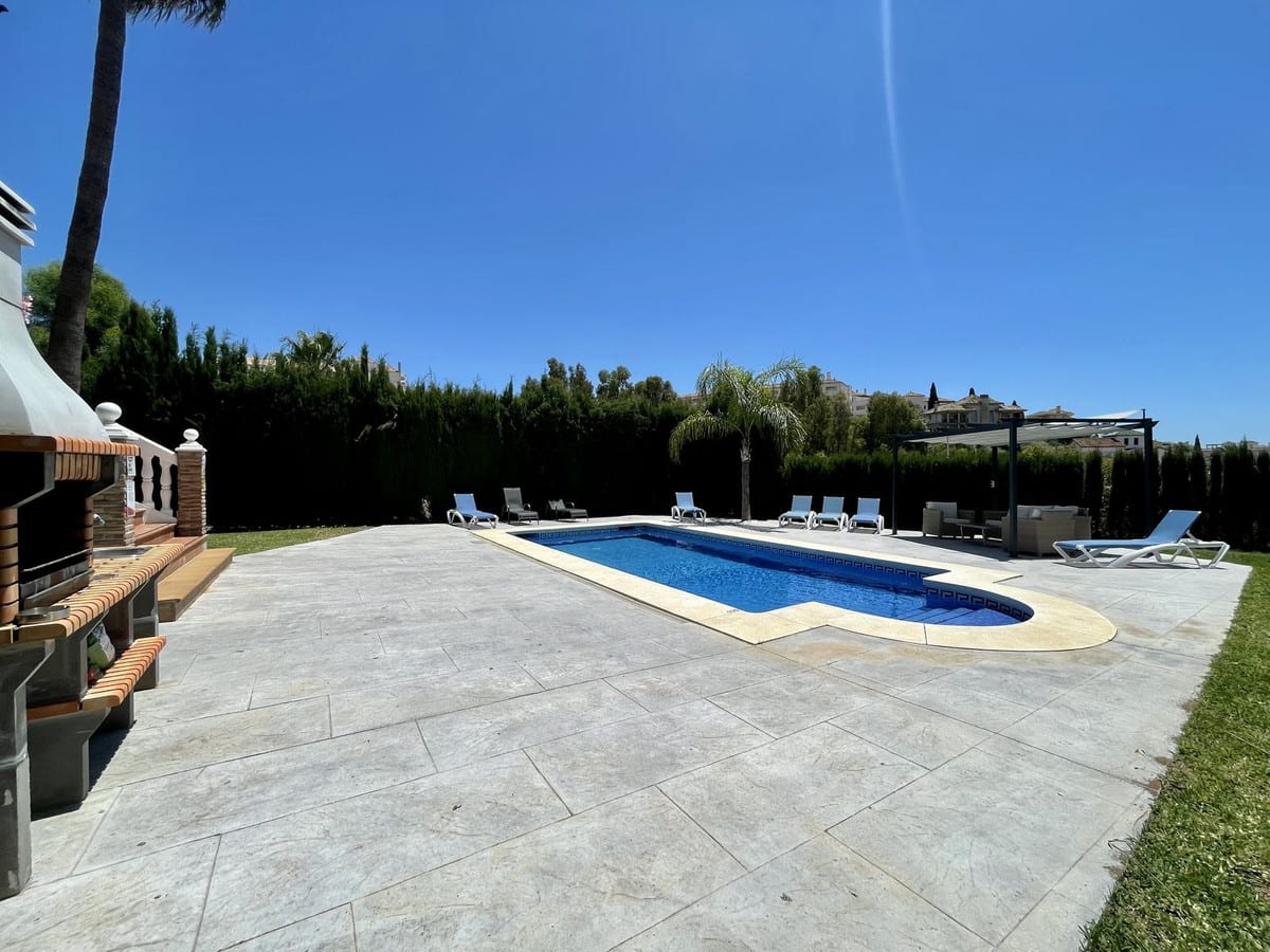 Frittliggende villa til salgs i Mijas Golf, Bilde 2