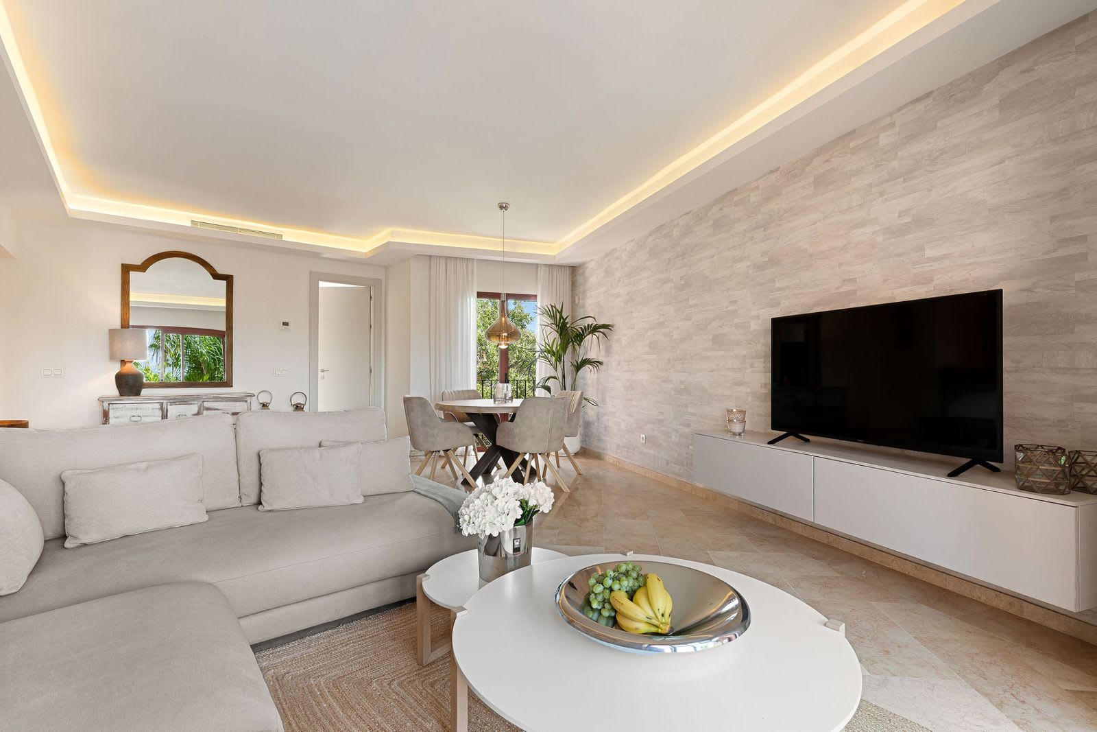 Toppleilighet til salgs i Las Chapas-El Rosario, Marbella, Bilde 2