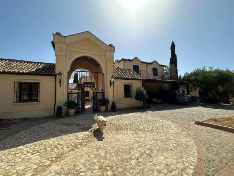 Frittliggende villa til salgs i La Mairena