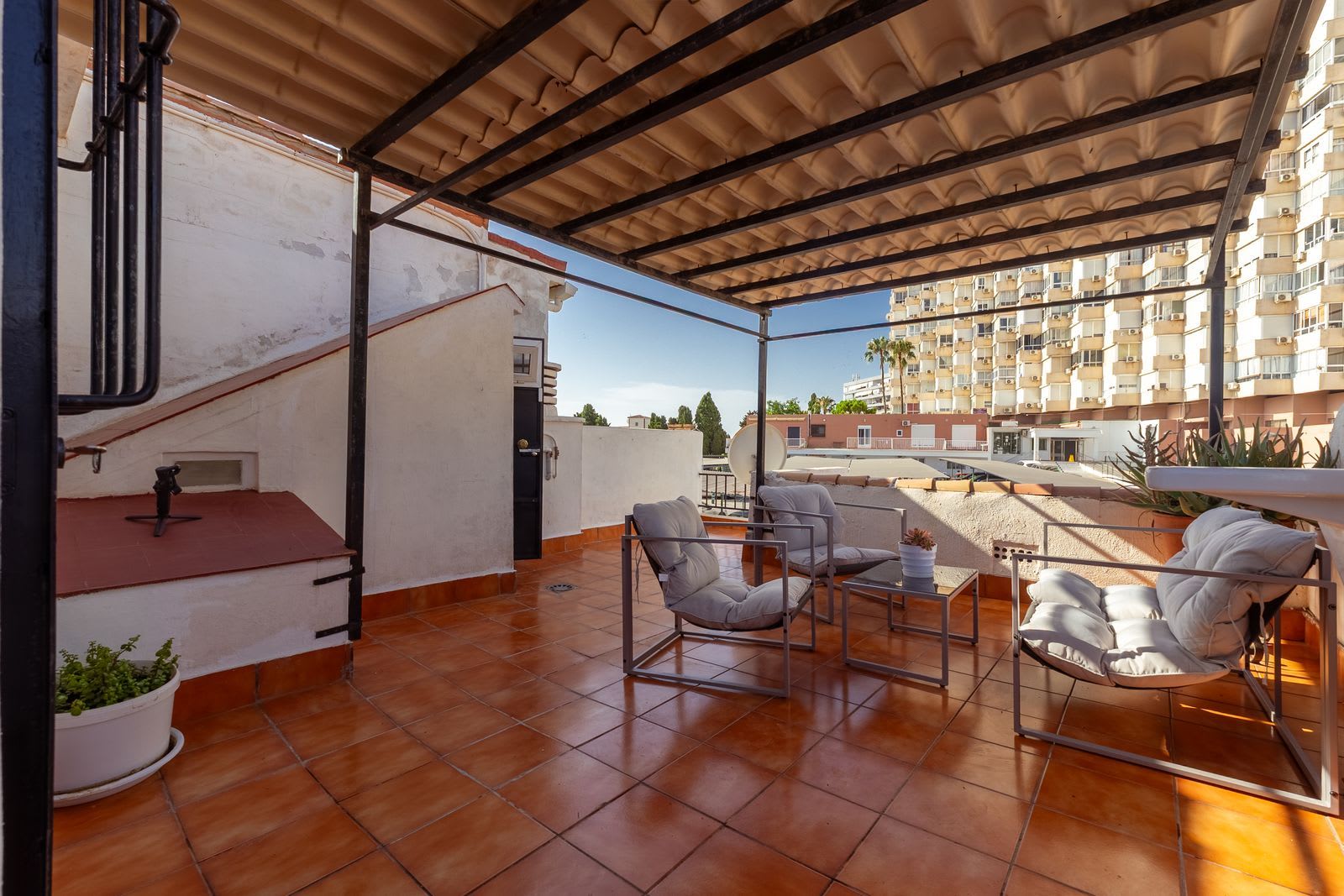 Rekkehus med 4 soverom til salgs i Torremolinos, Bilde 2