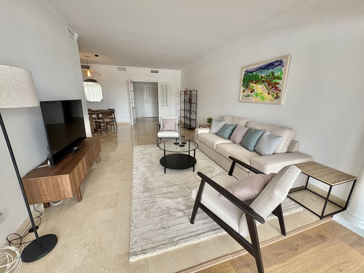 Leilighet midt i bygget til salgs i La Quinta, Bilde 3