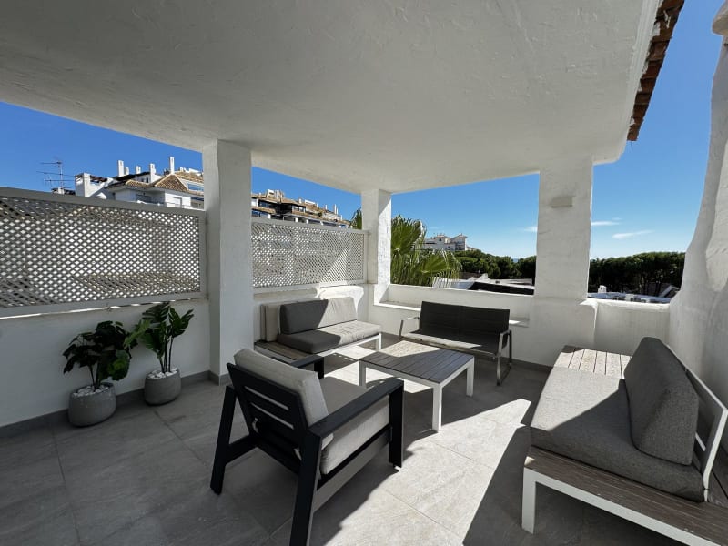 Duplex-penthouse til salgs i Puerto Banús