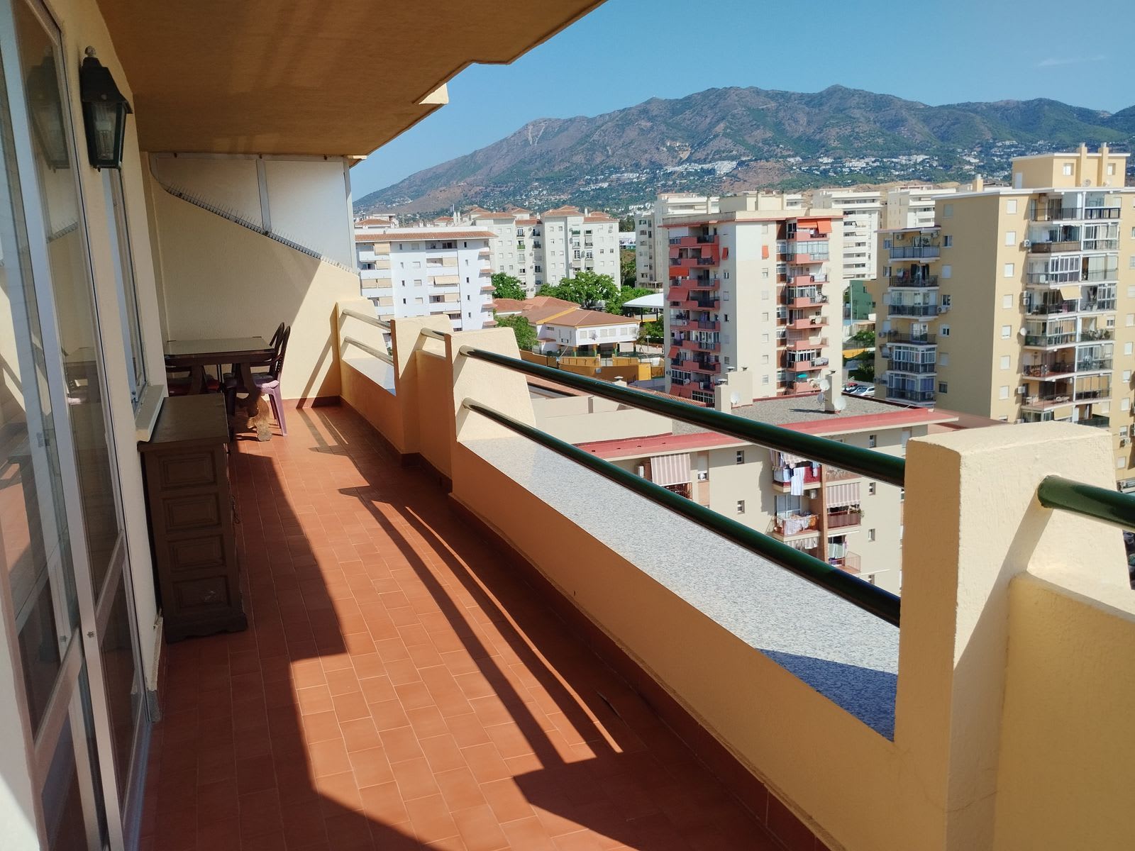 Leilighet midt i bygget til salgs i Fuengirola, Bilde 3
